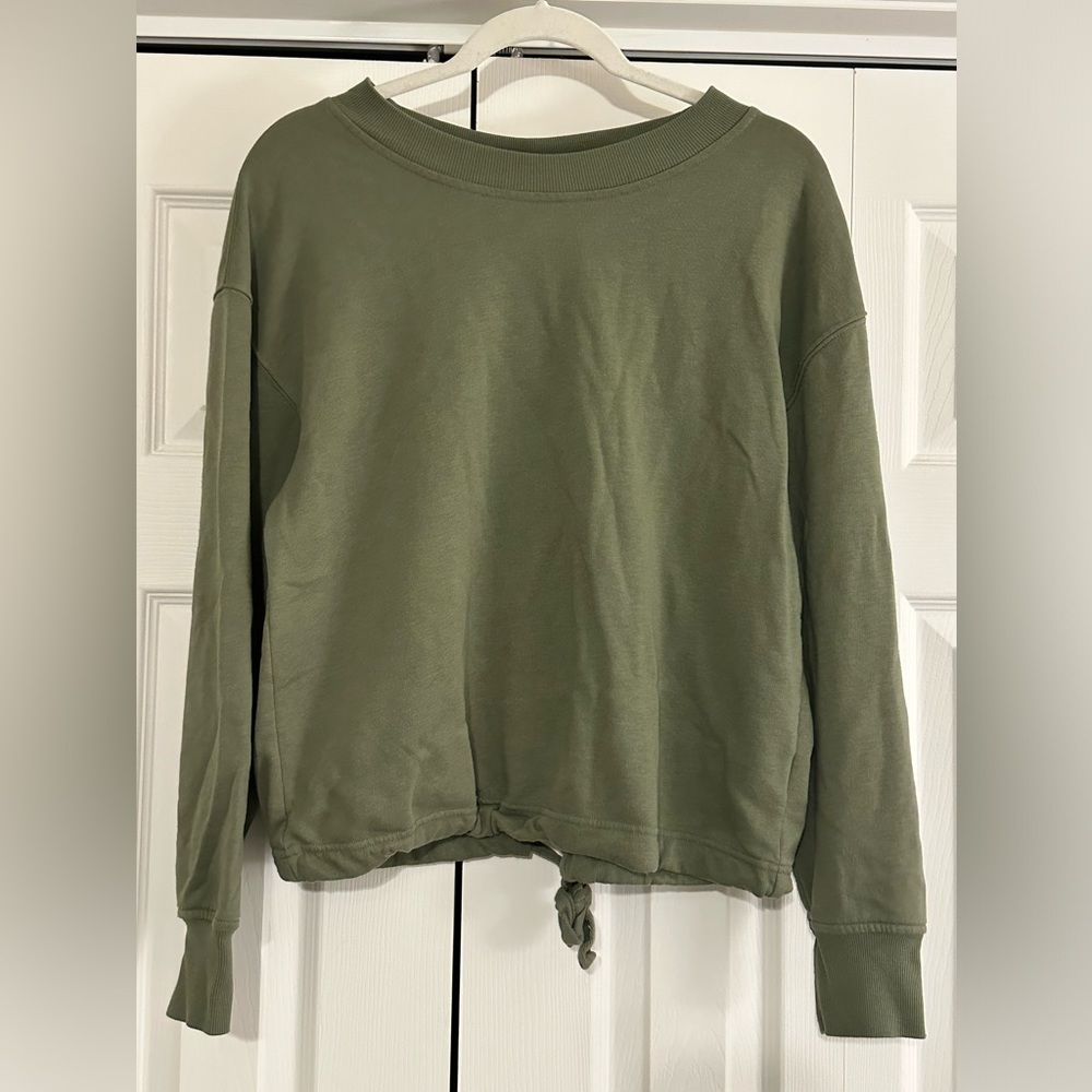 Women’s Old Navy sweatshirt